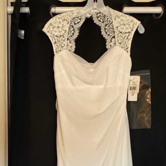 Davids Bridal - NWT - Picture 2 of 4